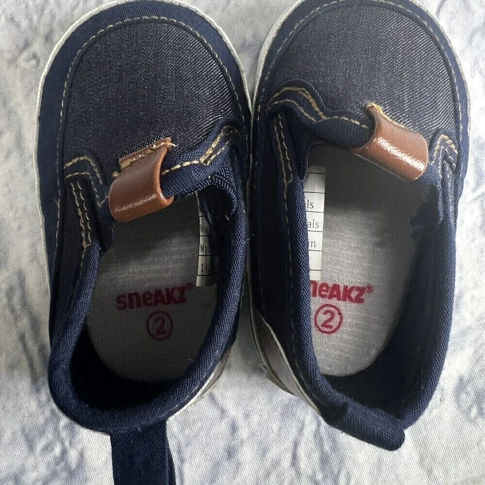 BABY SHOES, two pairs, size 0 to 3 months and size 2